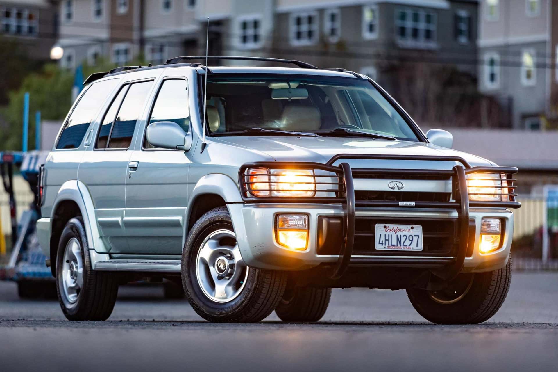 1999 Infiniti QX4 sold for $6,600