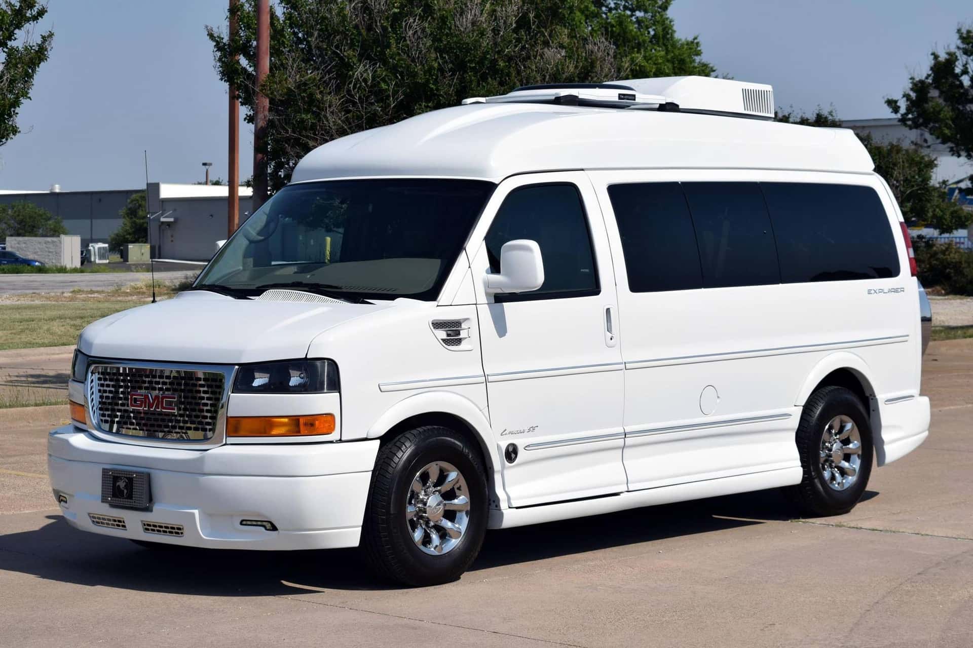 2015 GMC Savana sold for $43,750