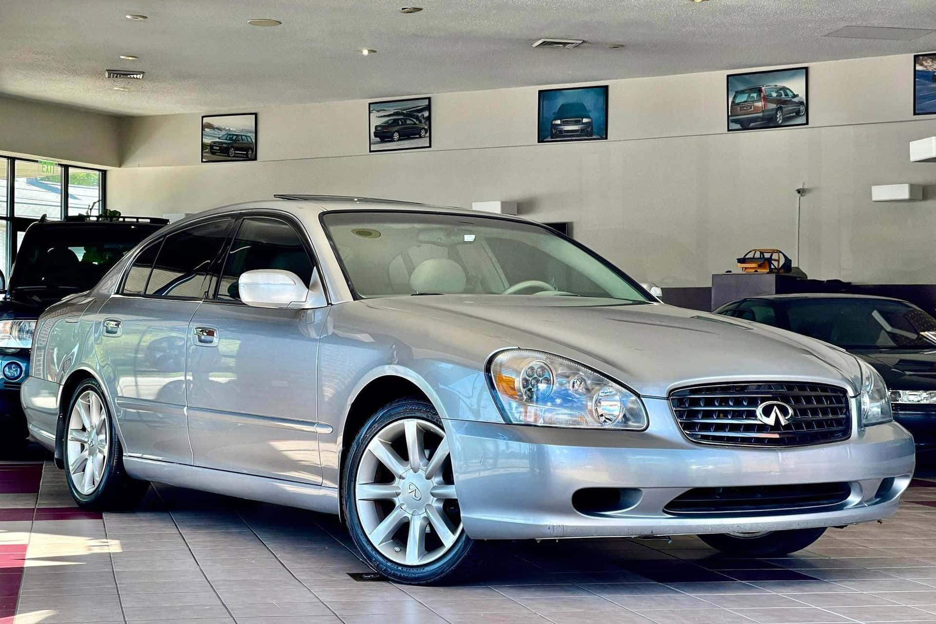2002 Infiniti Q45 sold for $7,890