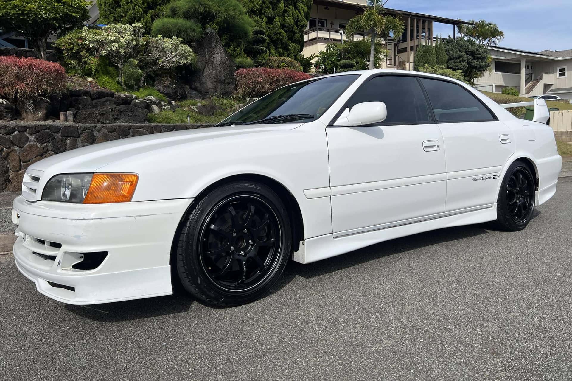 1997 Toyota Chaser sold for $10,700