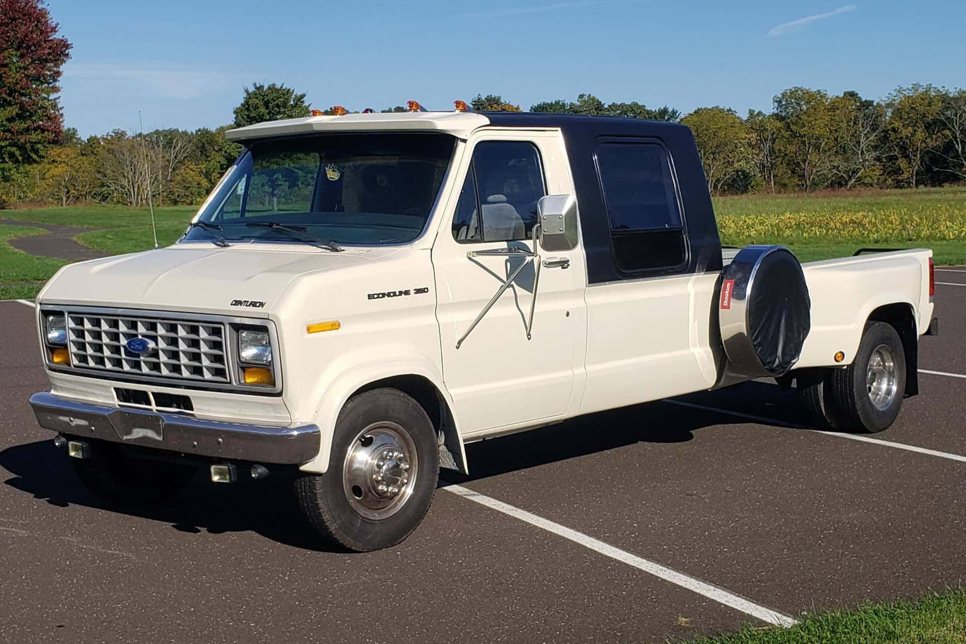 1989 Ford E-Series sold for $4,000