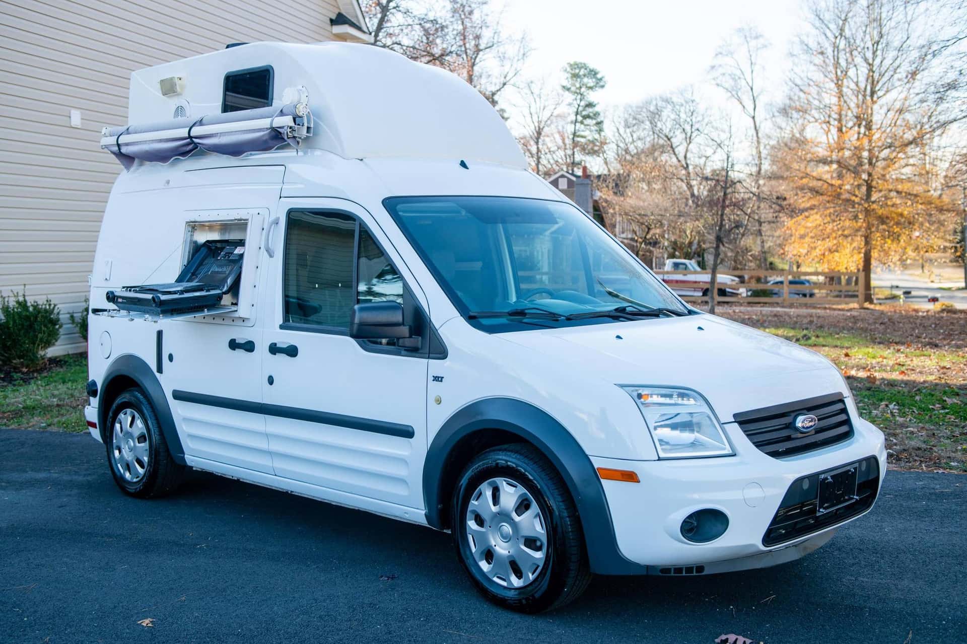 2011 Ford Transit Connect sold for $10,300
