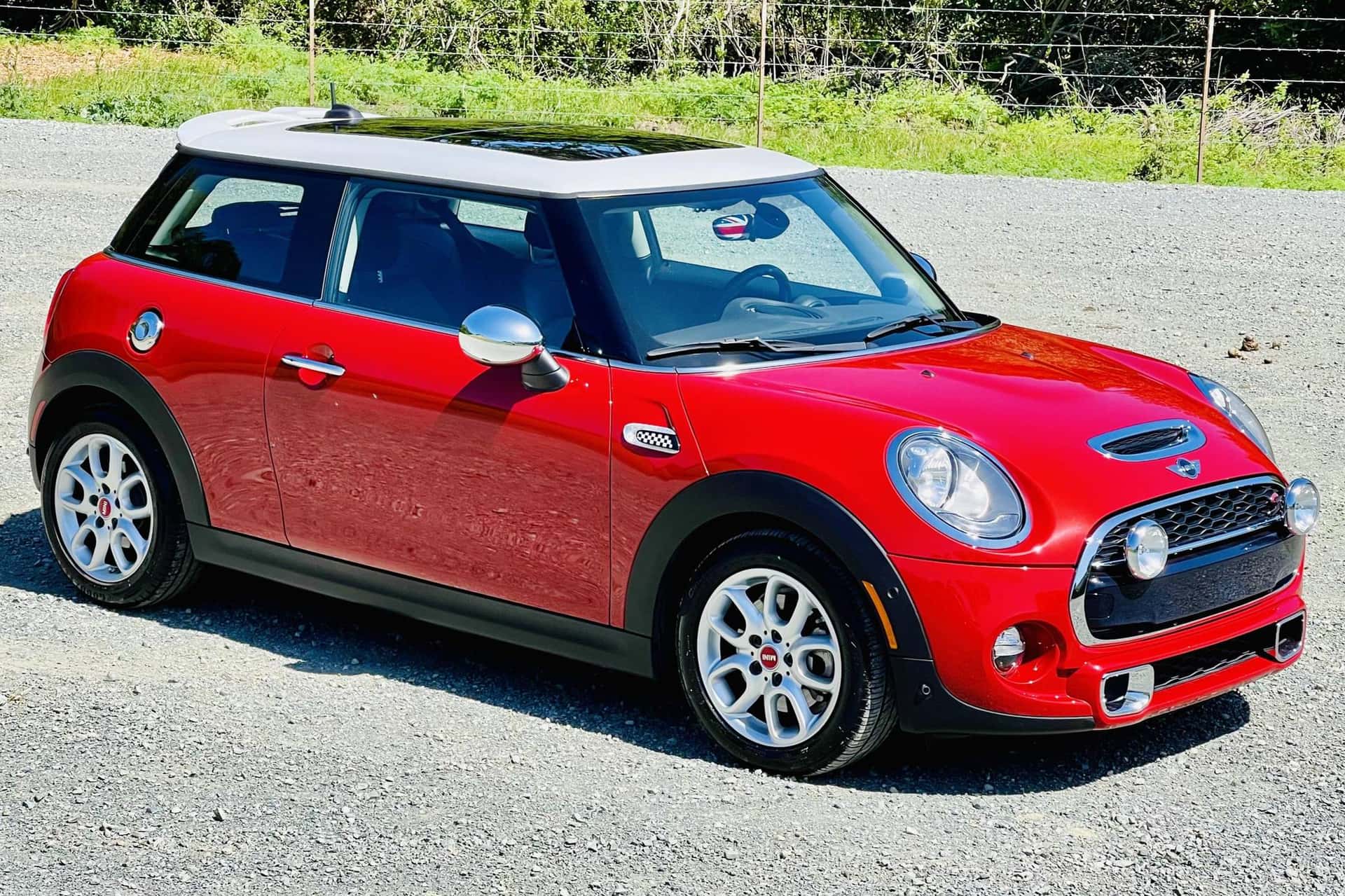 2018 MINI Cooper sold for $19,750