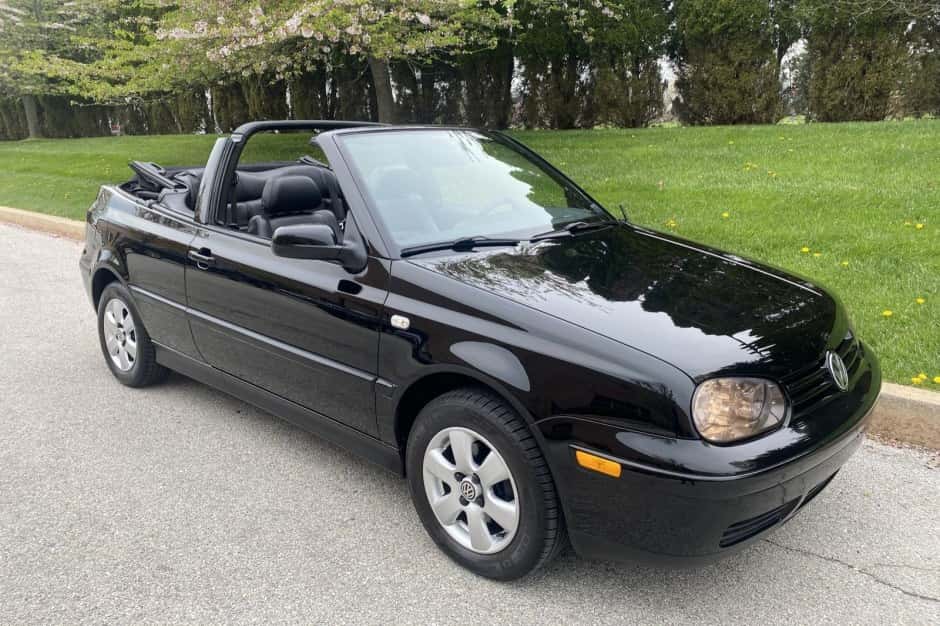 2001 Volkswagen Golf/Rabbit Cabriolet sold for $9,500