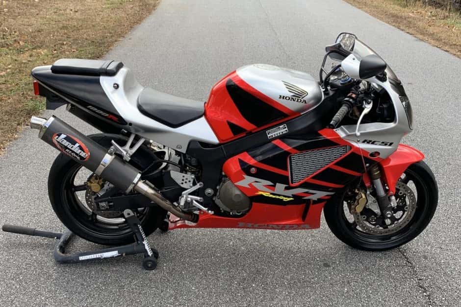 Honda RVT1000R classic car