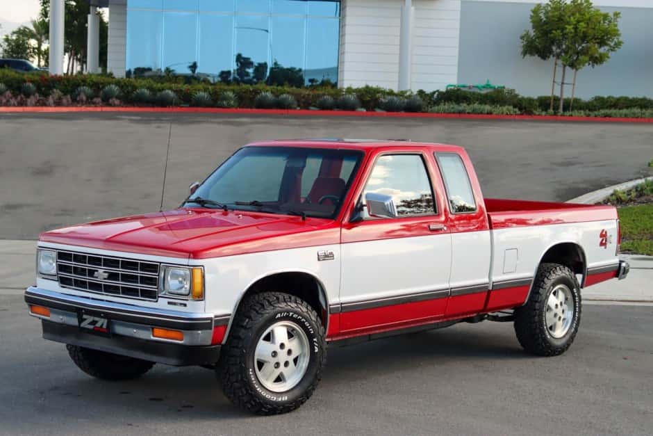 1988 Chevrolet S-10 (1982-1993) sold for $13,600