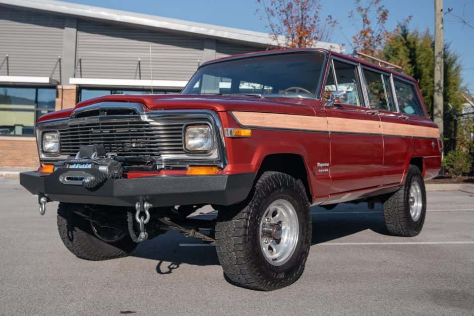 1979 Jeep SJ Wagoneer sold for $15,800