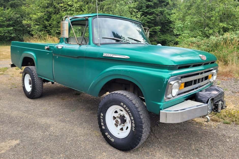 1961 Ford F-Series 1961-1966 sold for $9,000