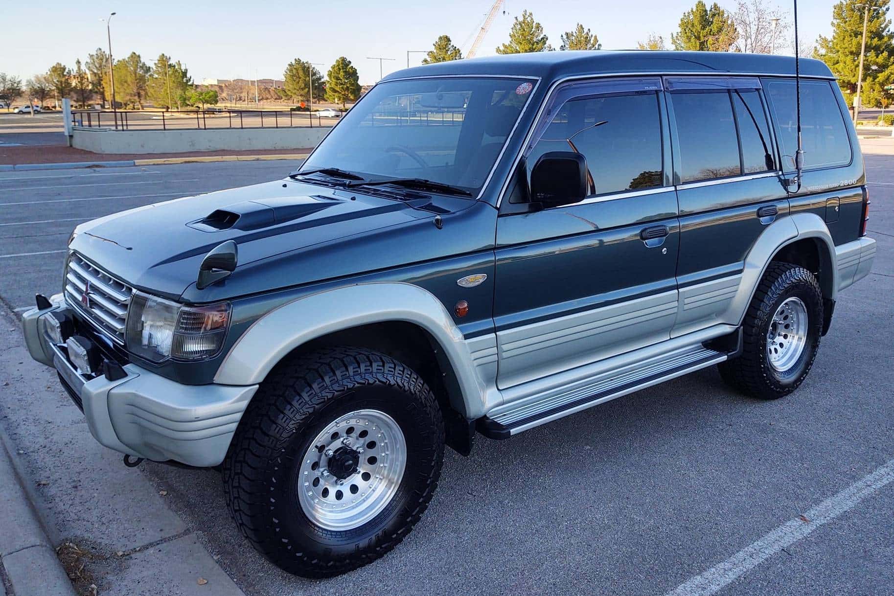 1994 Mitsubishi Pajero sold for $15,500