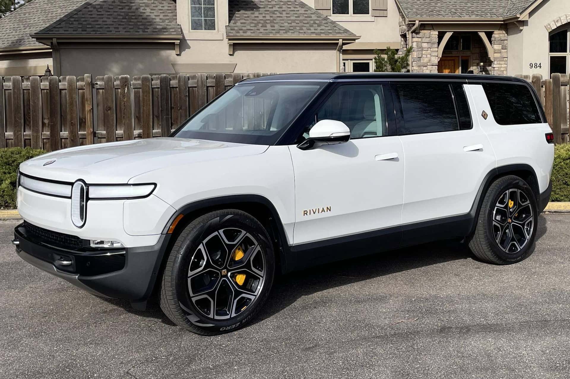 2023 Rivian R1S sold for $101,000