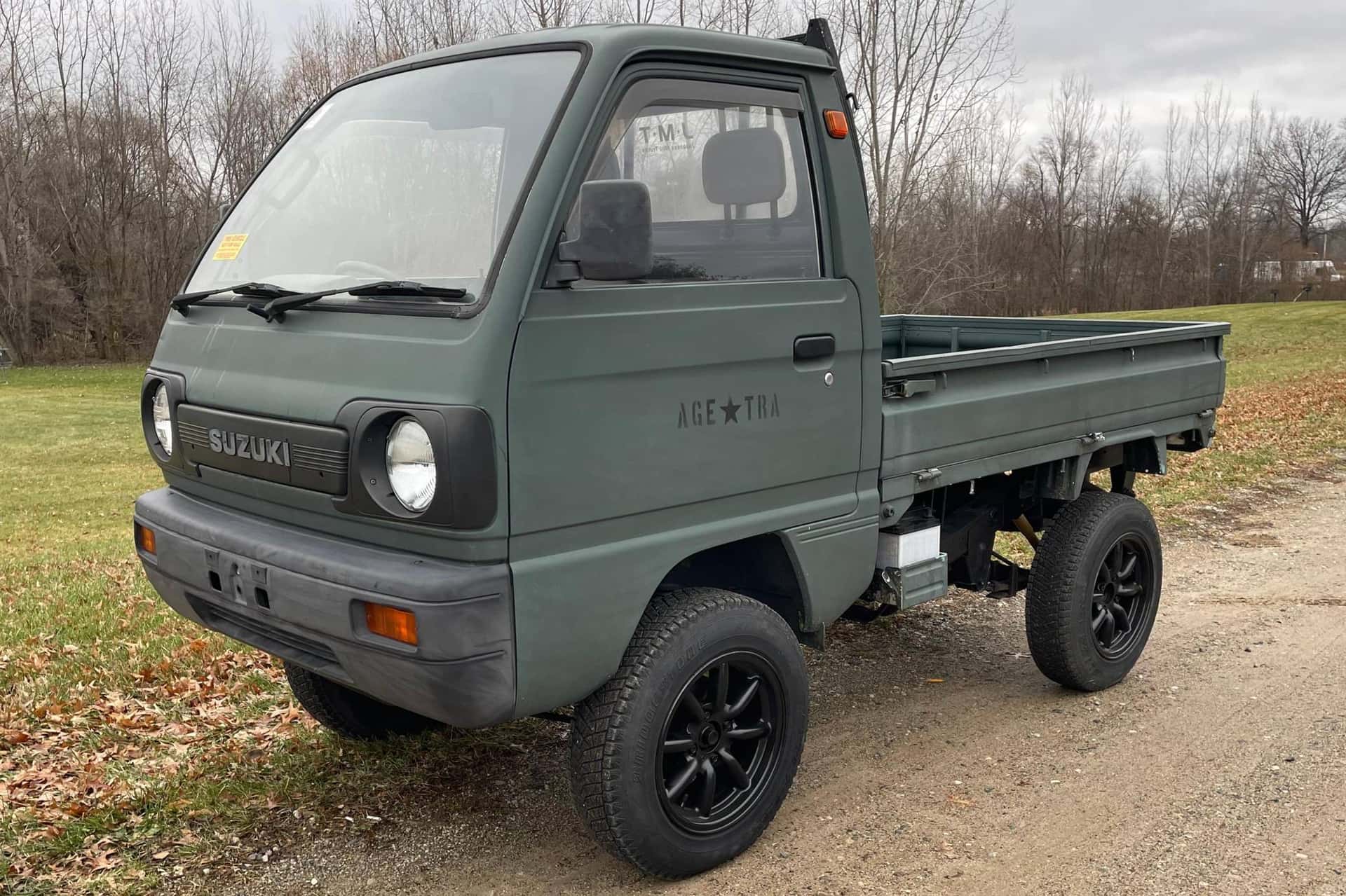 1990 Suzuki Carry Truck sold for $4,600