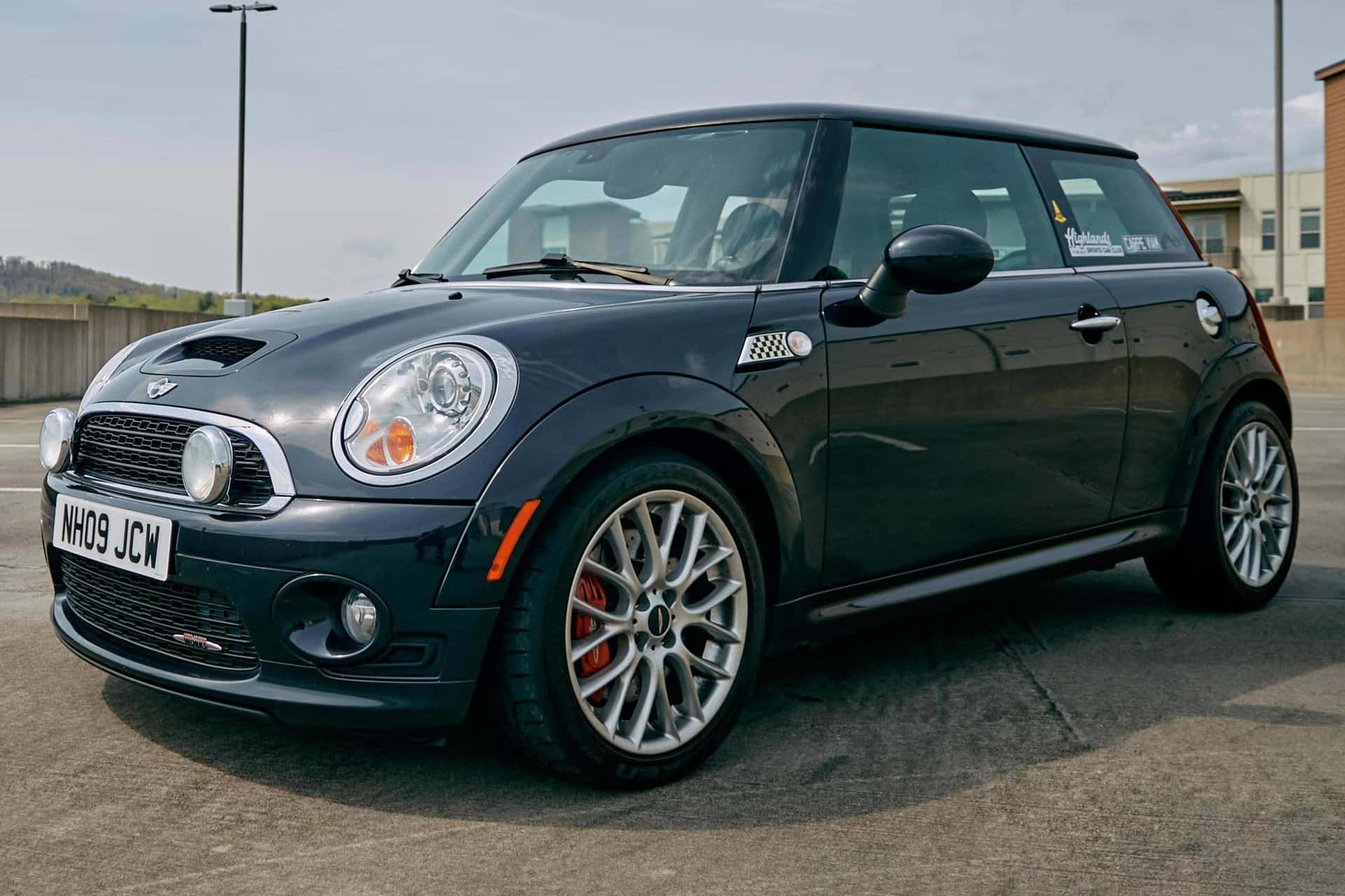2009 MINI Cooper sold for $11,700
