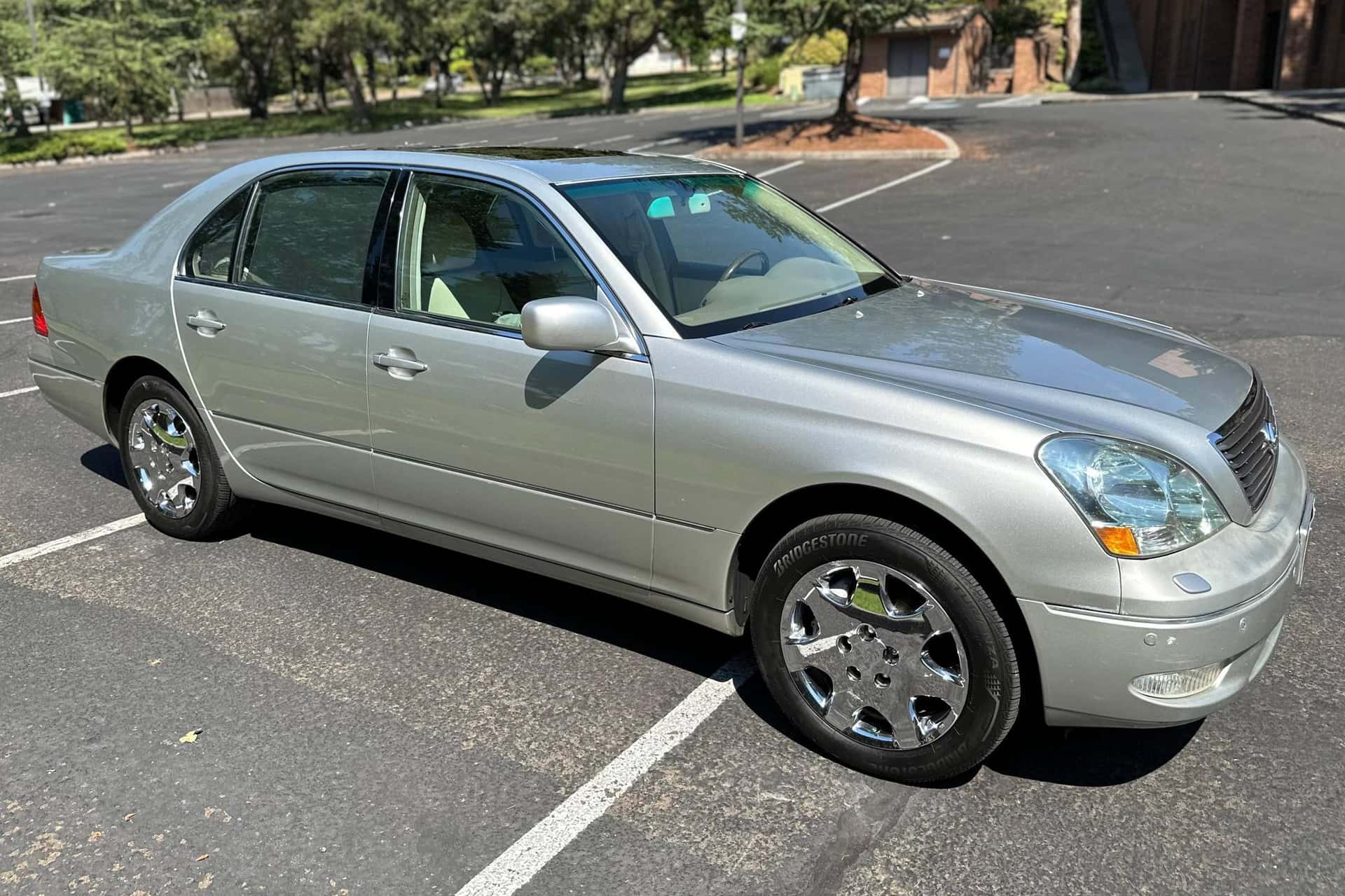 2002 Lexus LS sold for $6,800