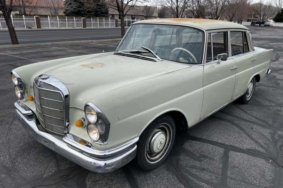 1964 Mercedes-Benz W111 Sedan sold for $5,111