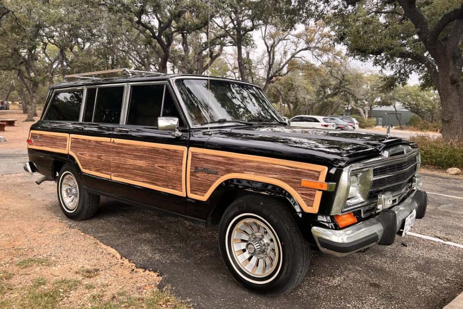 1987 Jeep SJ Grand Wagoneer sold for $35,000