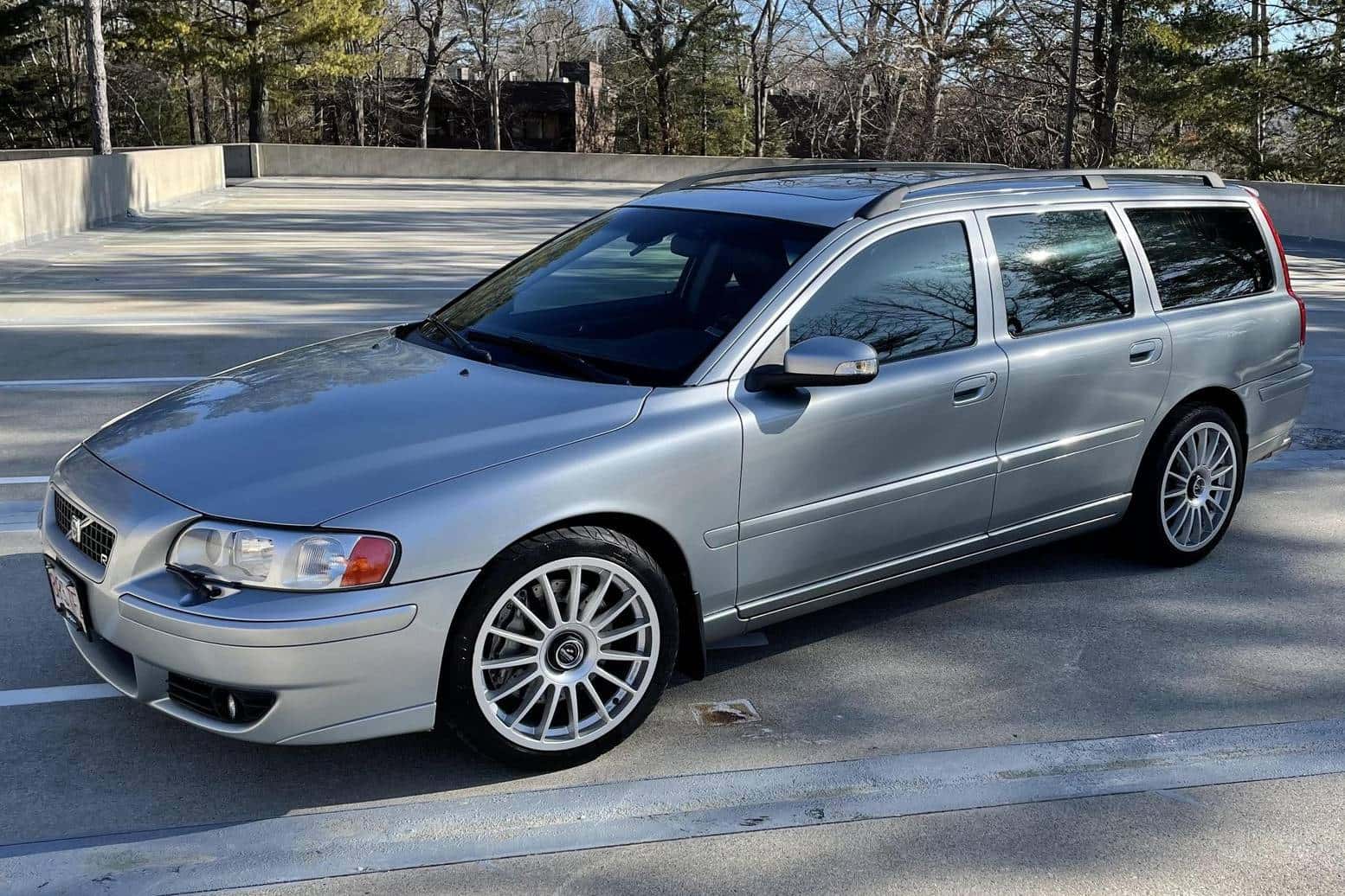 2007 Volvo V70 sold for $9,000