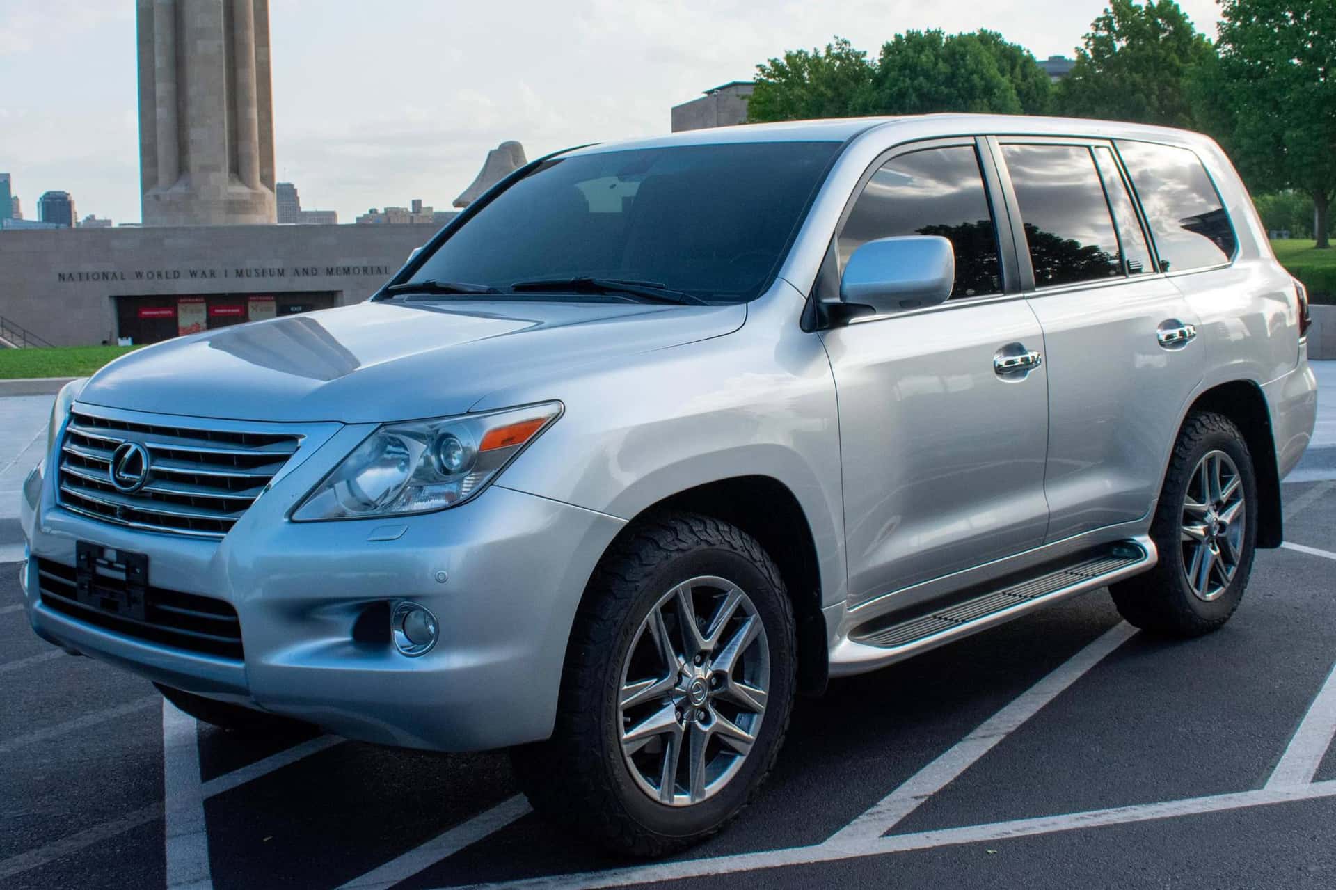2010 Lexus LX sold for $17,250
