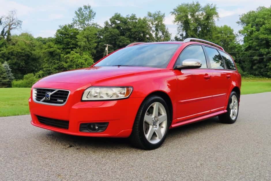 2010 Volvo  sold for $22,250