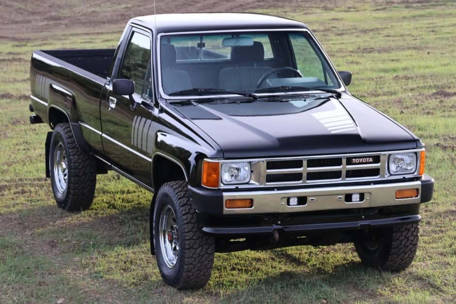 1986 Toyota Pickup (N50/N60/N70 1984-1988) sold for $15,001