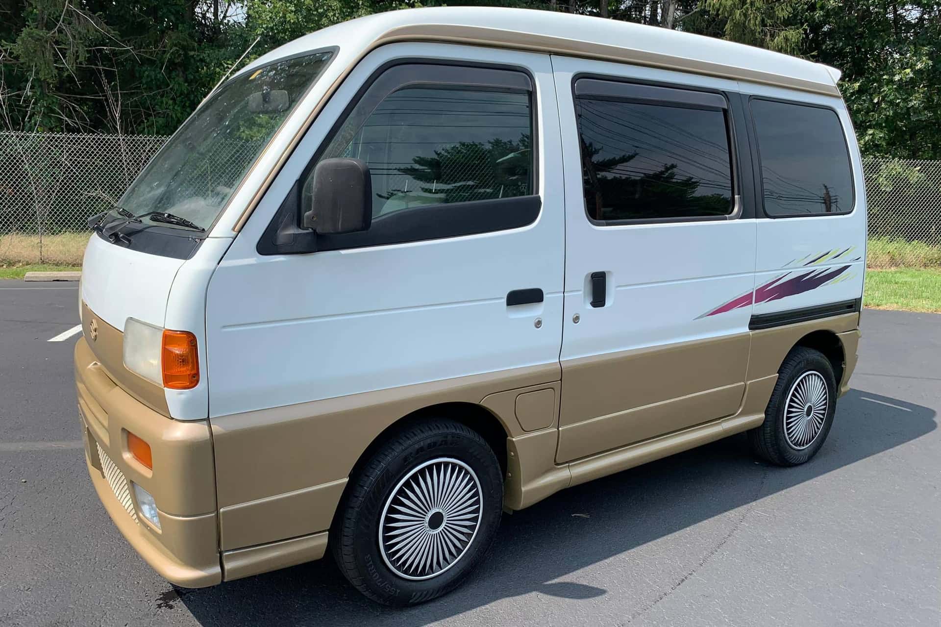 1997 Suzuki Every sold for $8,111