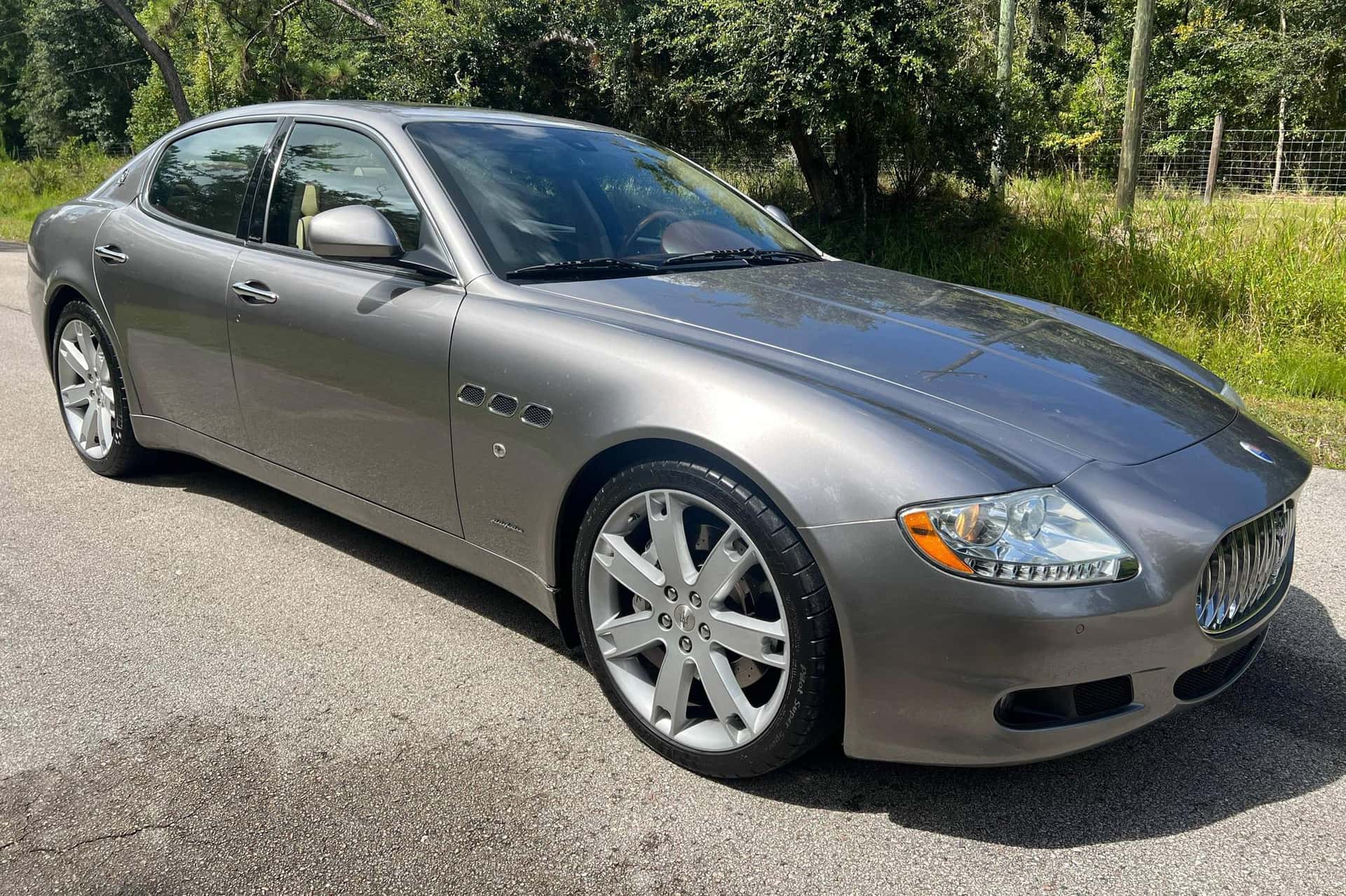 2009 Maserati Quattroporte sold for $11,300