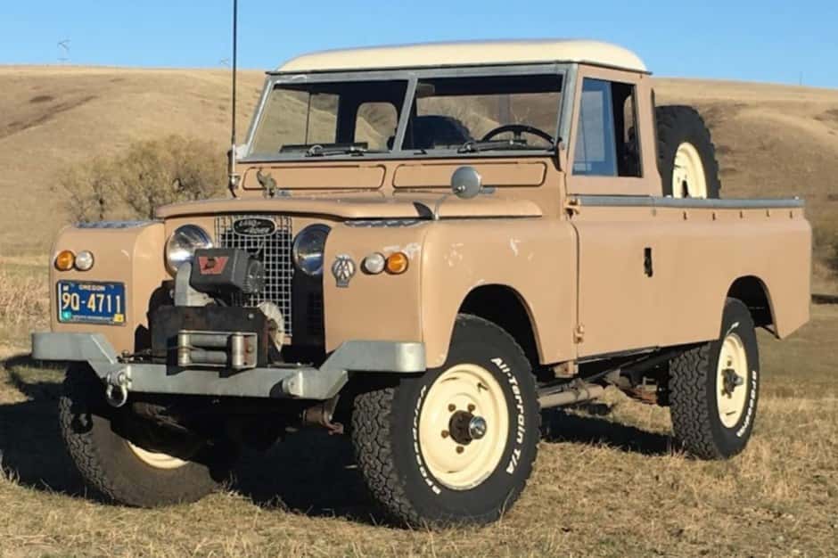 1965 Land Rover Series 109 sold for $20,500