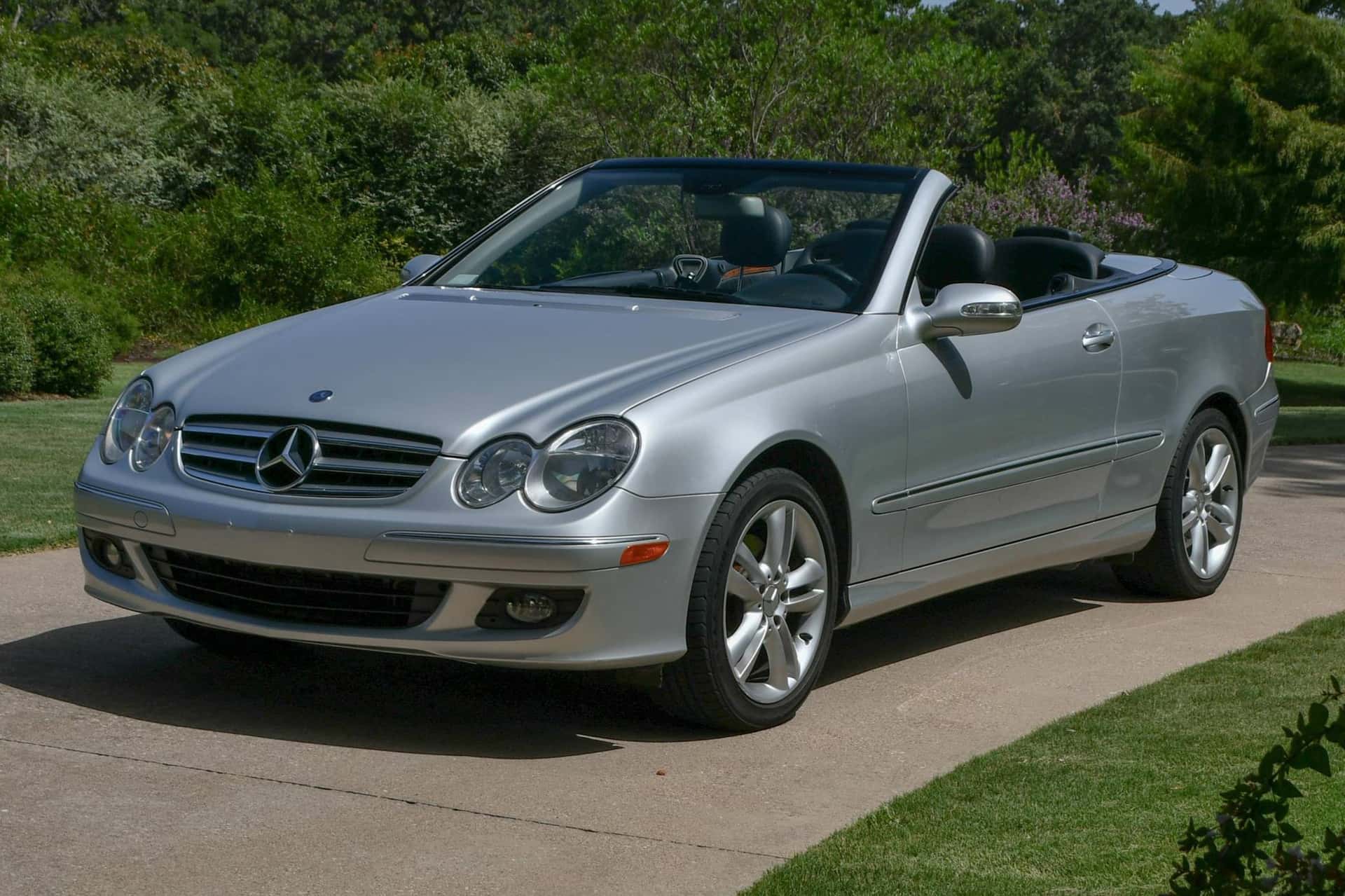 2007 Mercedes-Benz CLK-Class sold for $9,450
