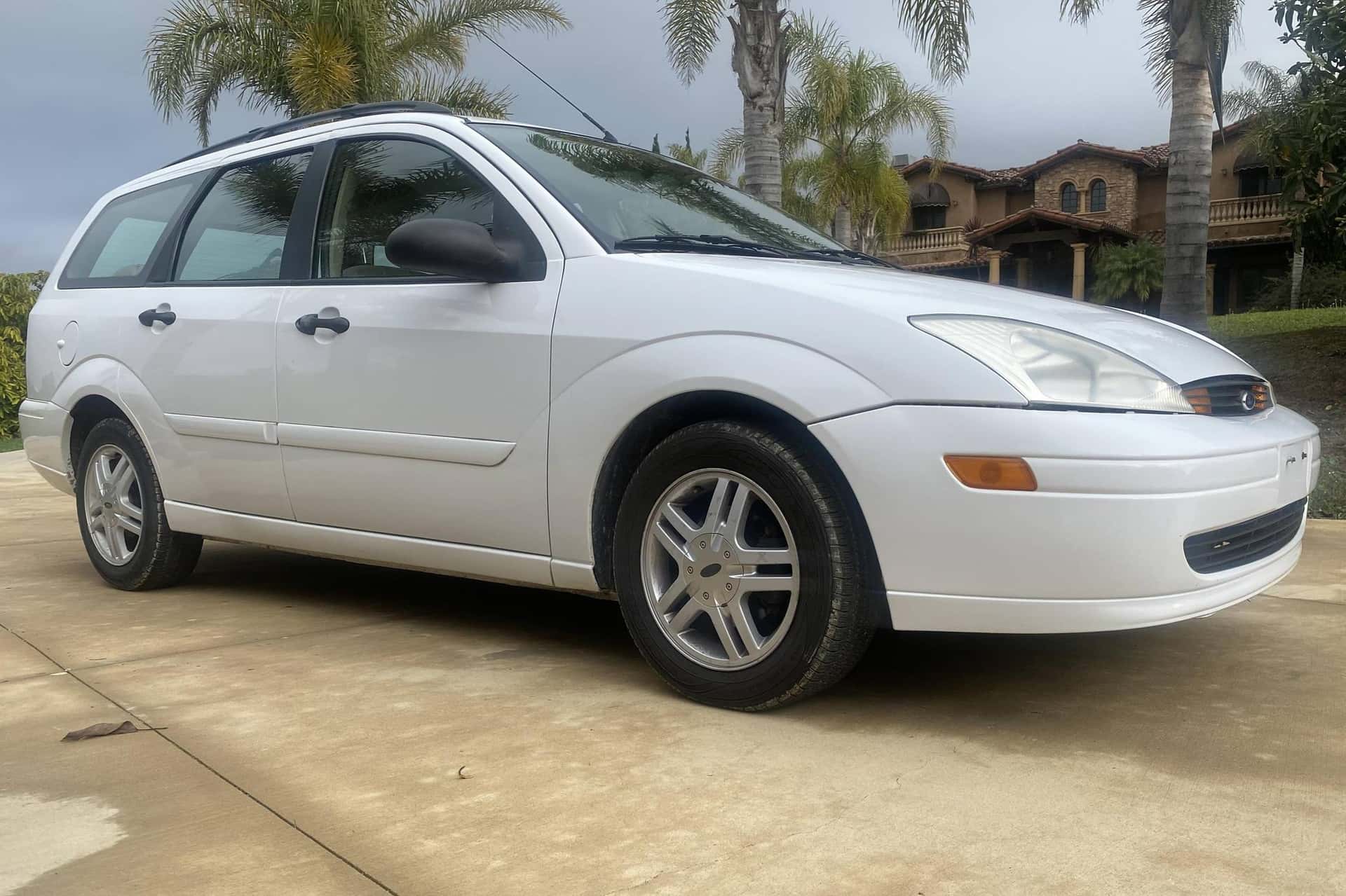 2000 Ford Focus sold for $8,100