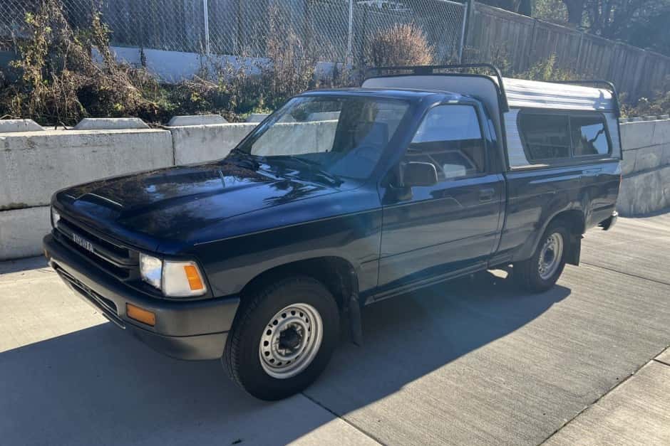 1991 Toyota Pickup (N80/90/100/110 1989-1997) sold for $9,100