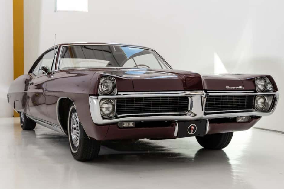 1967 Pontiac Bonneville sold for $15,250