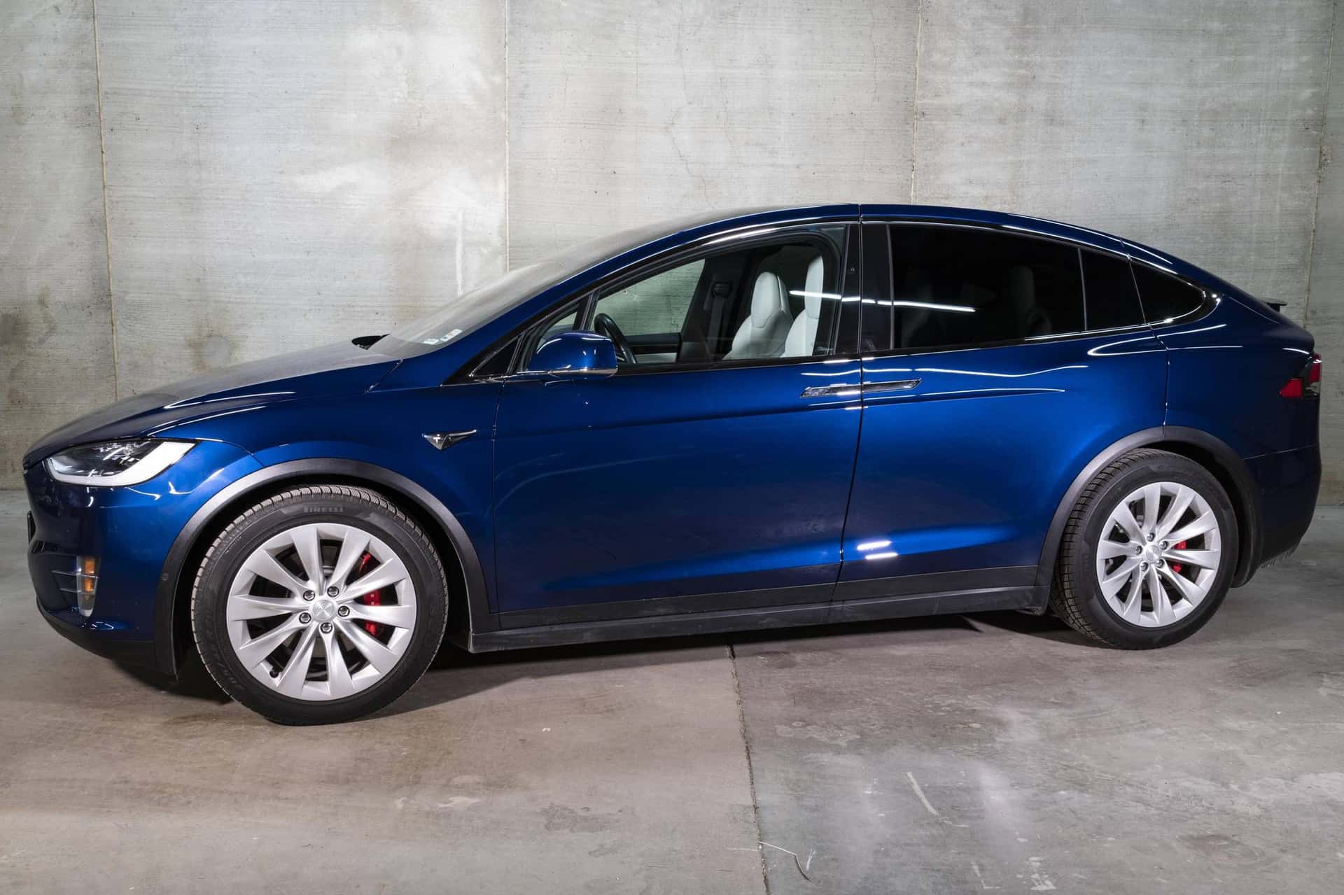 2017 Tesla Model X sold for $76,100