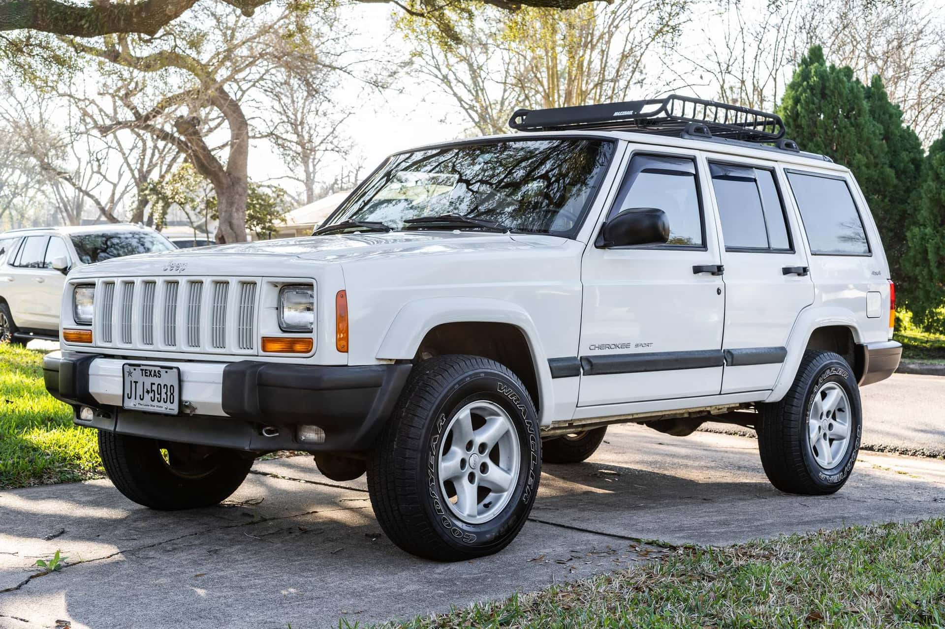 2001 Jeep Cherokee sold for $9,300
