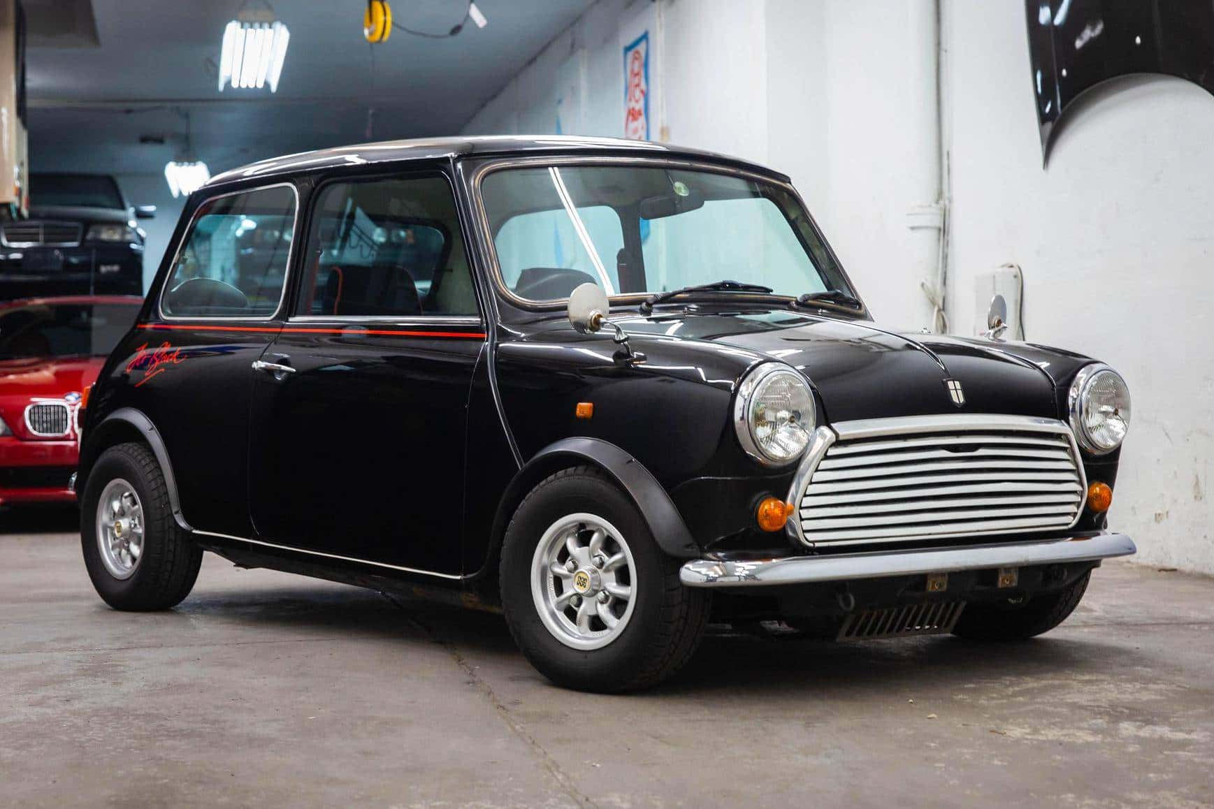 1988 MINI Classic Mini sold for $12,000
