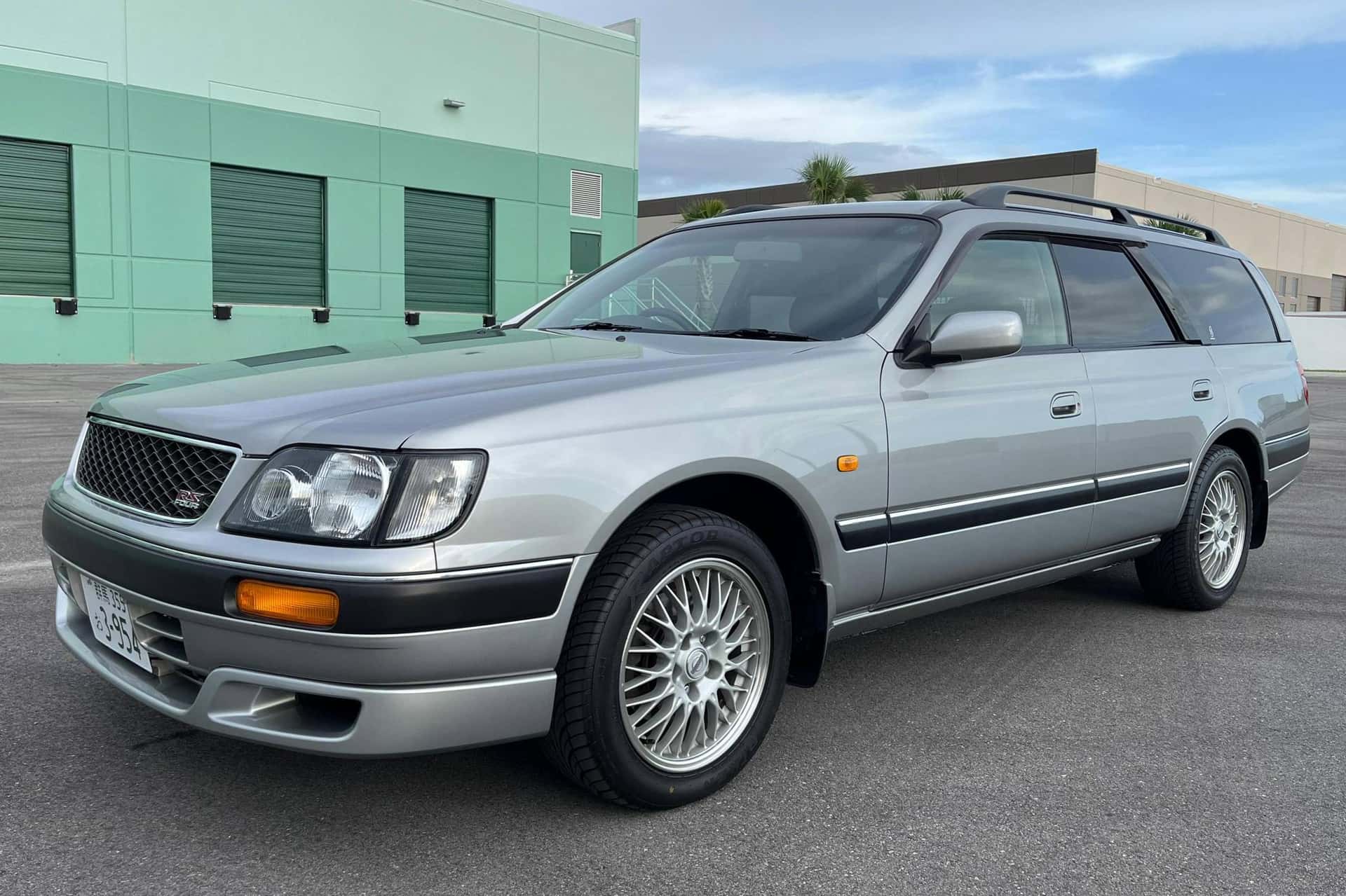 1997 Nissan Stagea sold for $21,554