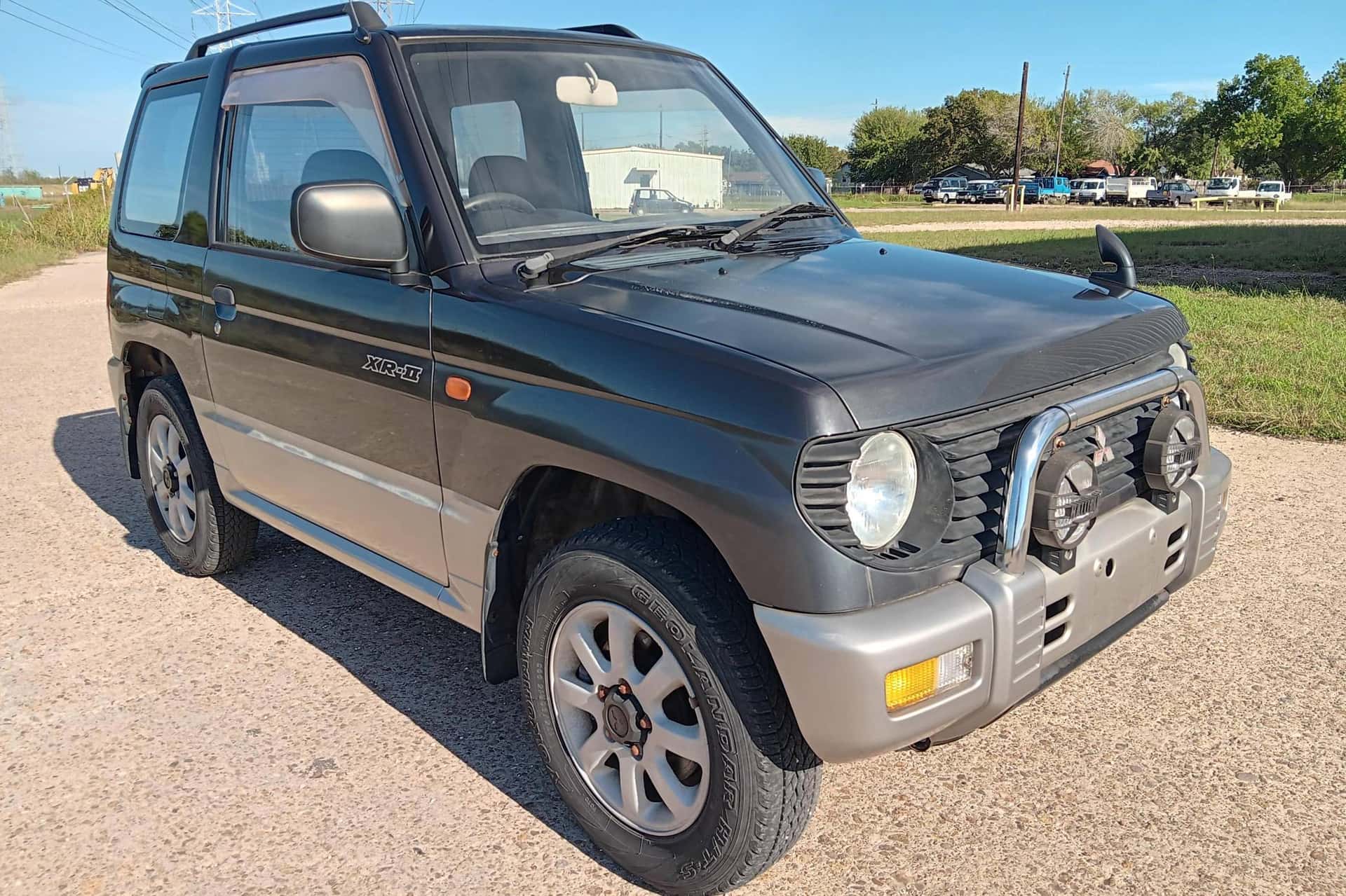1996 Mitsubishi Pajero Mini sold for $4,599