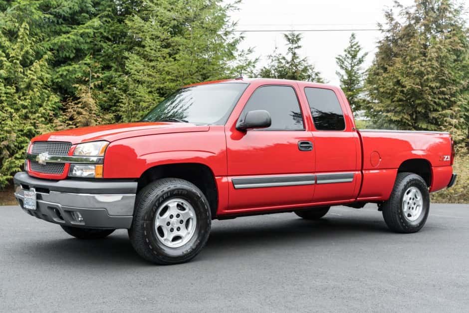 2003 Chevrolet Silverado GMT800 (1999-2007) sold for $20,000