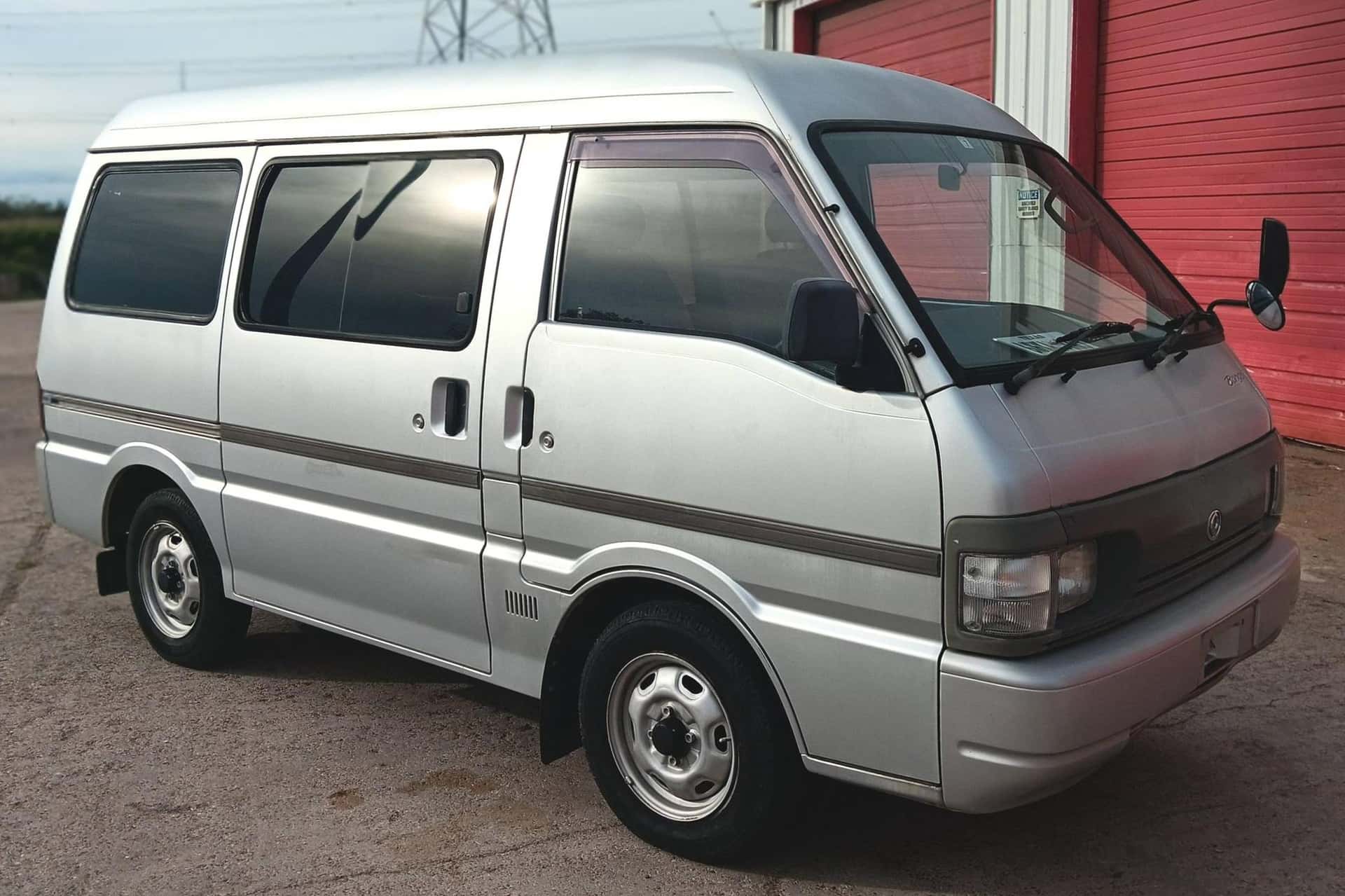 1997 Mazda Bongo sold for $4,888