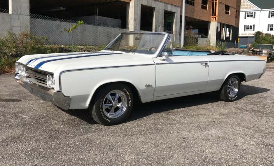 1964 Oldsmobile Cutlass sold for $9,200