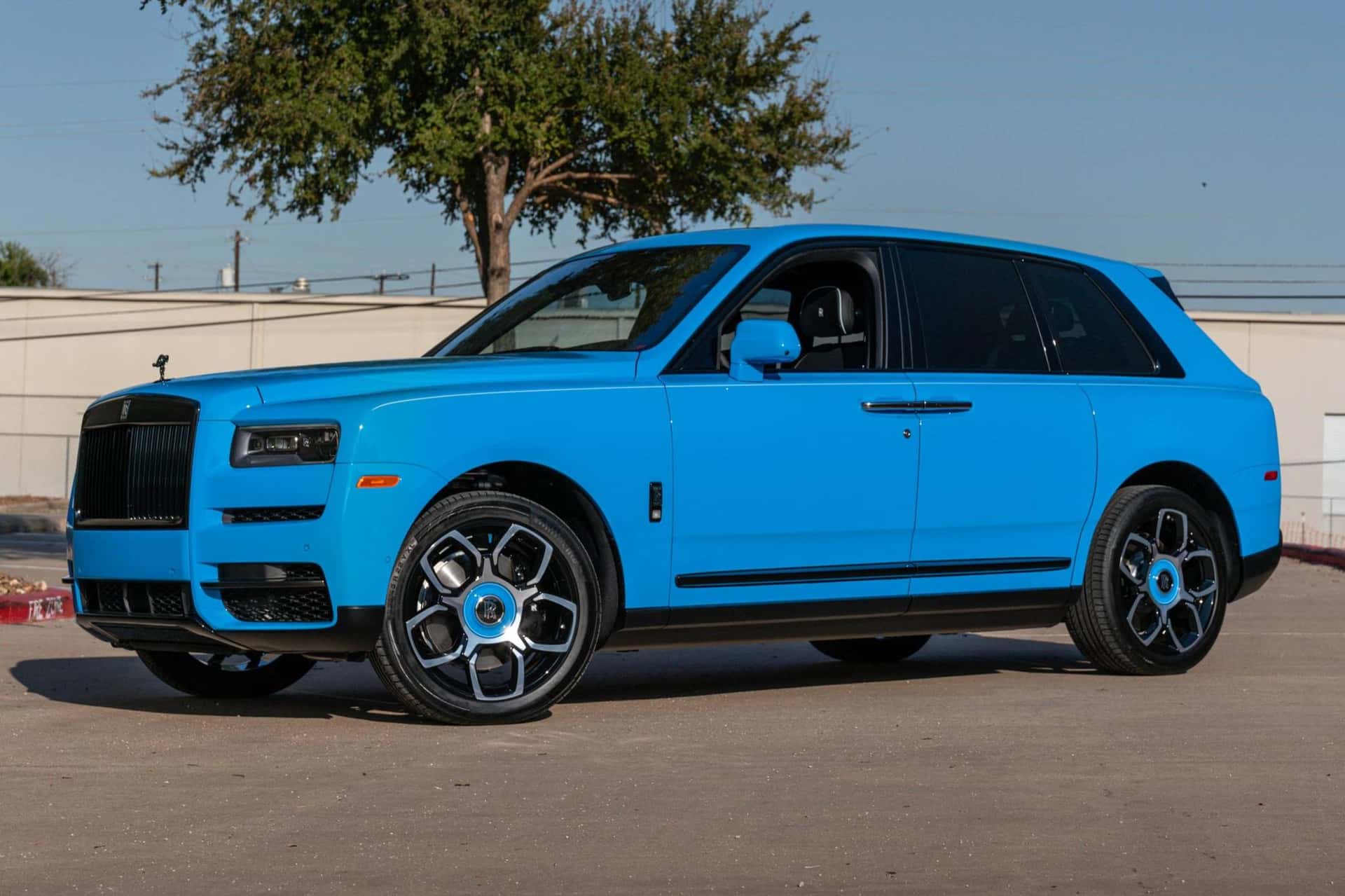 2022 Rolls-Royce Cullinan sold for $395,000