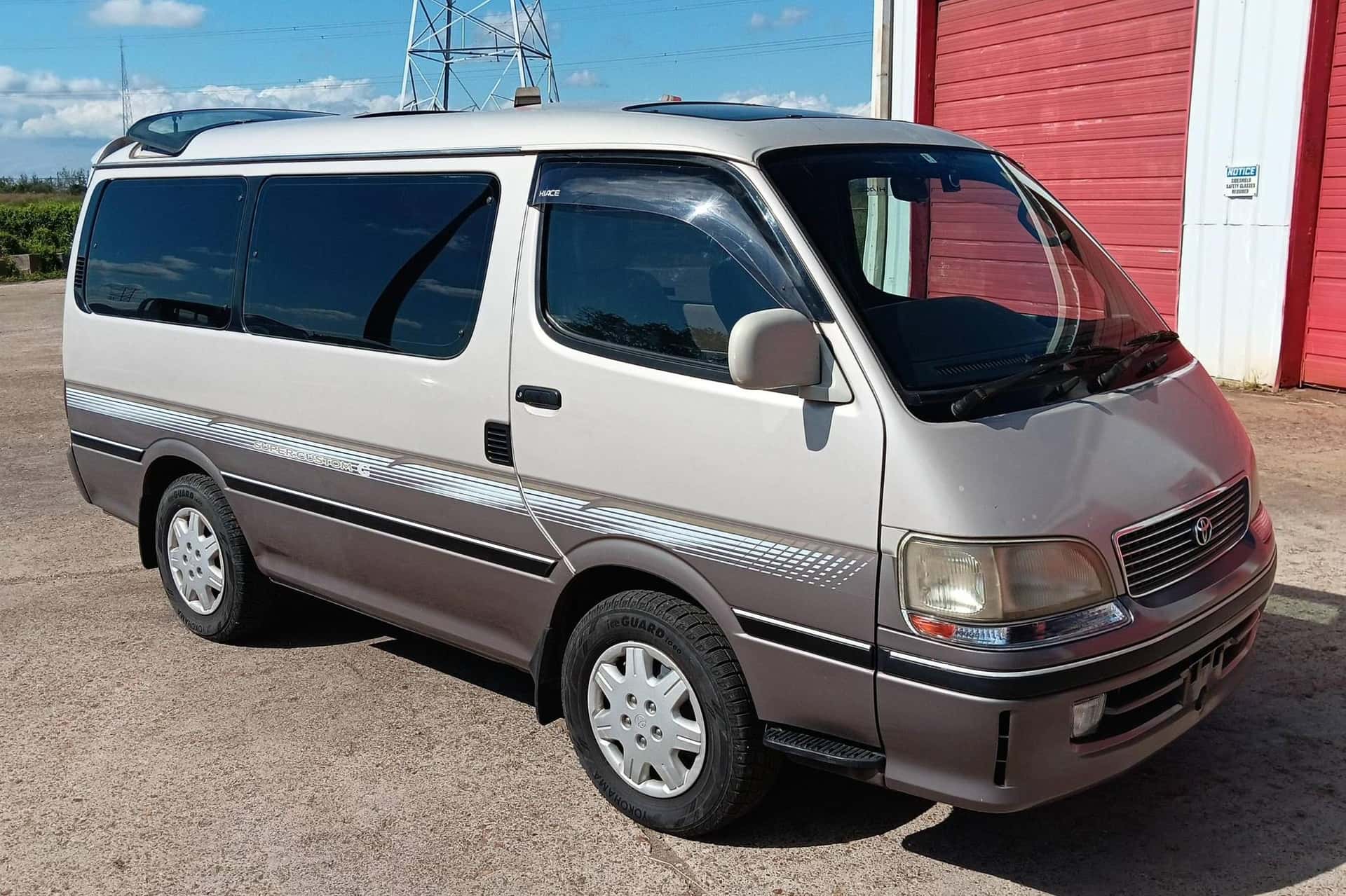 1997 Toyota HiAce sold for $7,900