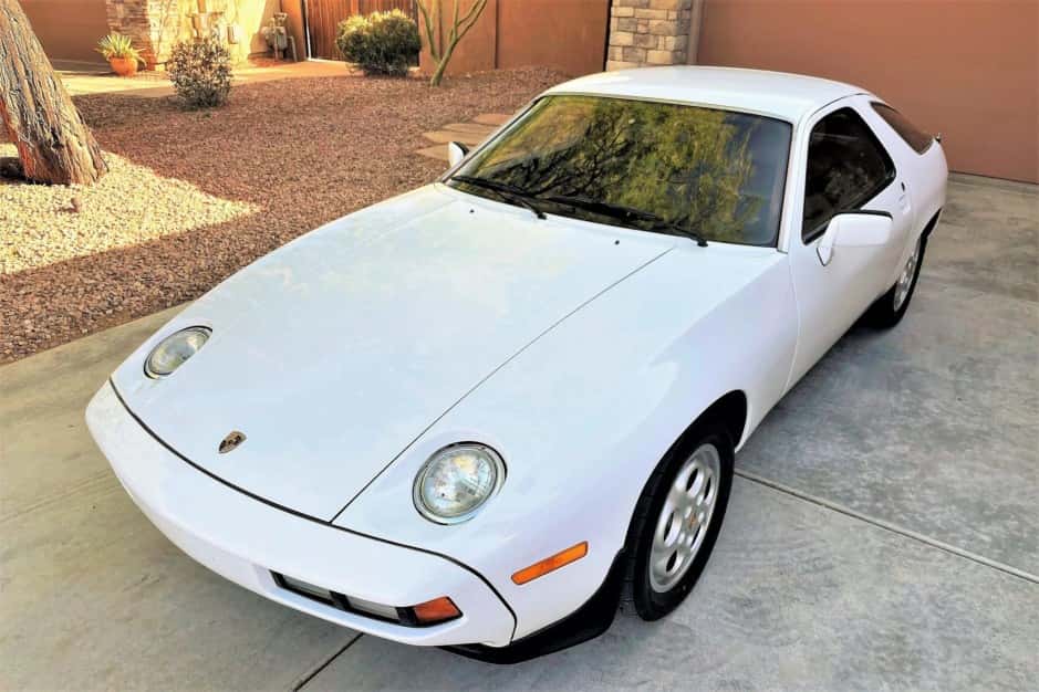 1980 Porsche 928 sold for $17,700
