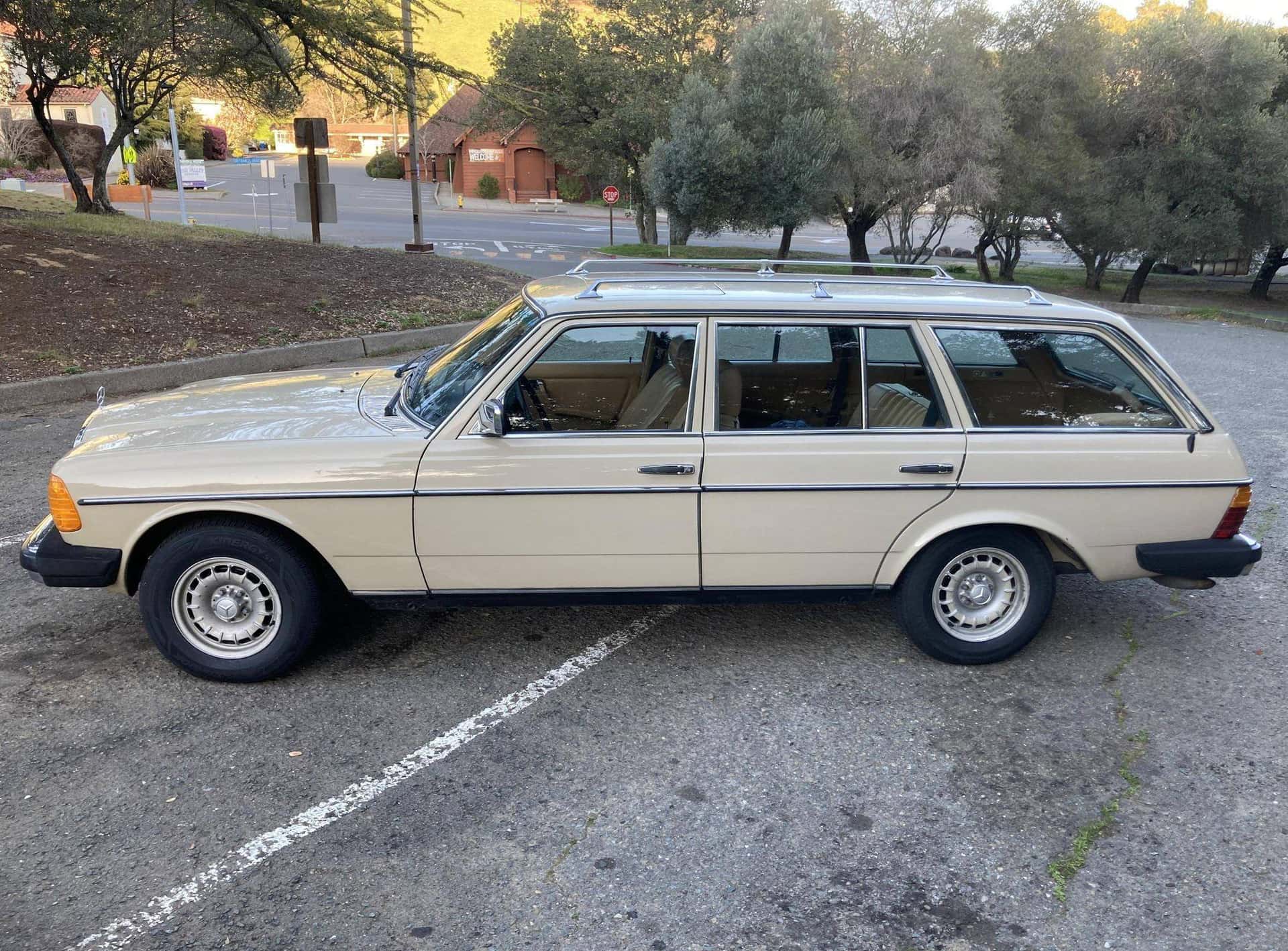 1981 Mercedes-Benz E-Class sold for $12,500
