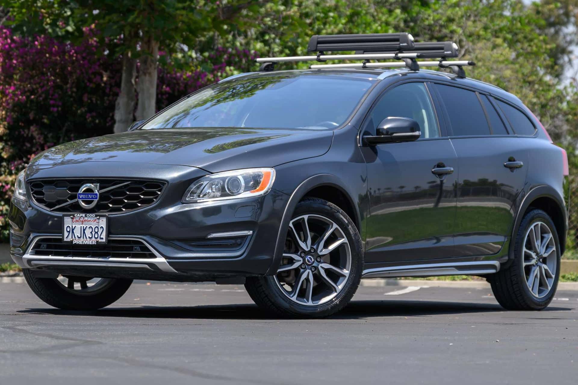 2015 Volvo V60 sold for $11,500