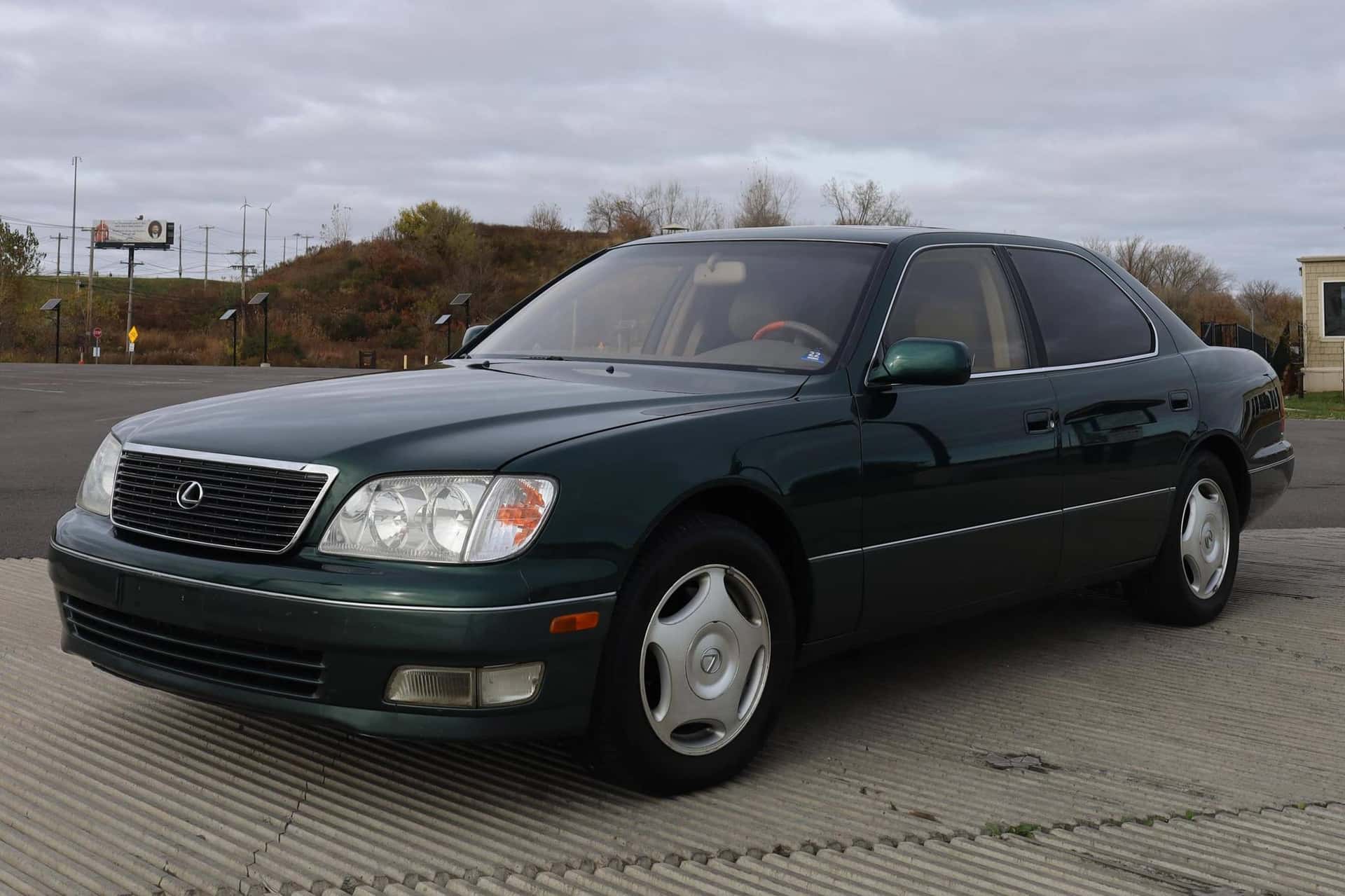 1999 Lexus LS sold for $9,300