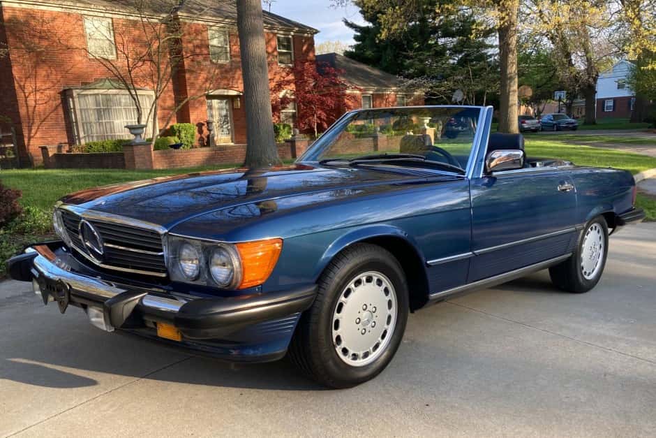 1988 Mercedes-Benz R107 SL sold for $51,000