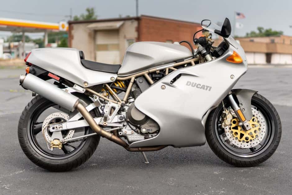1998 Ducati 750, 800, 900, & 1000 Supersport (1988-2007) sold for $13,900