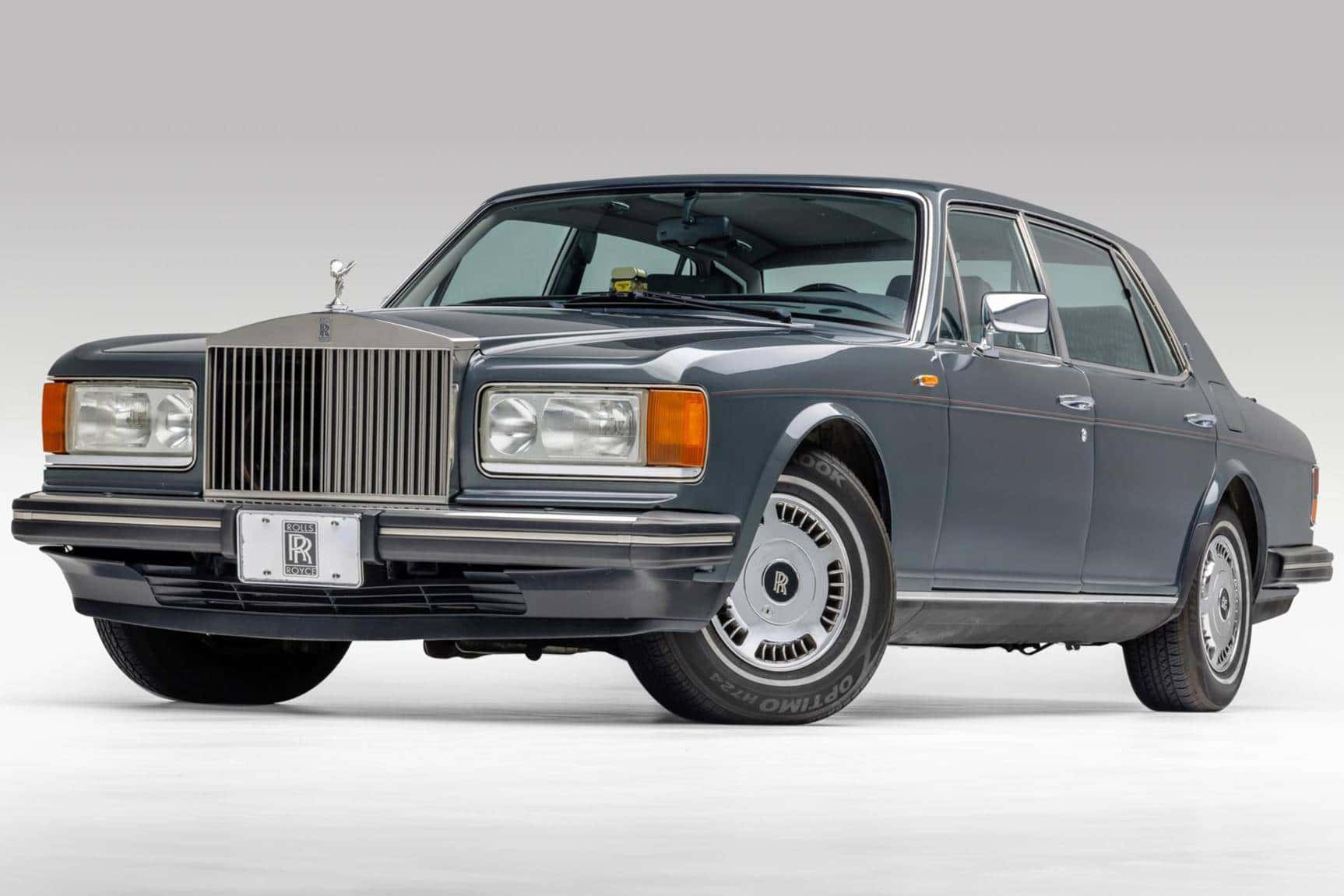 1994 Rolls-Royce Silver Spur sold for $13,800