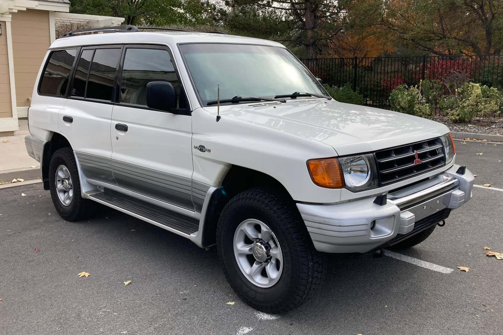 1999 Mitsubishi Montero sold for $11,600