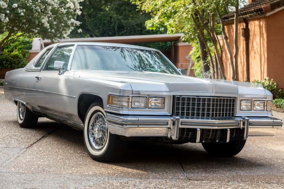 1976 Cadillac DeVille sold for $6,100