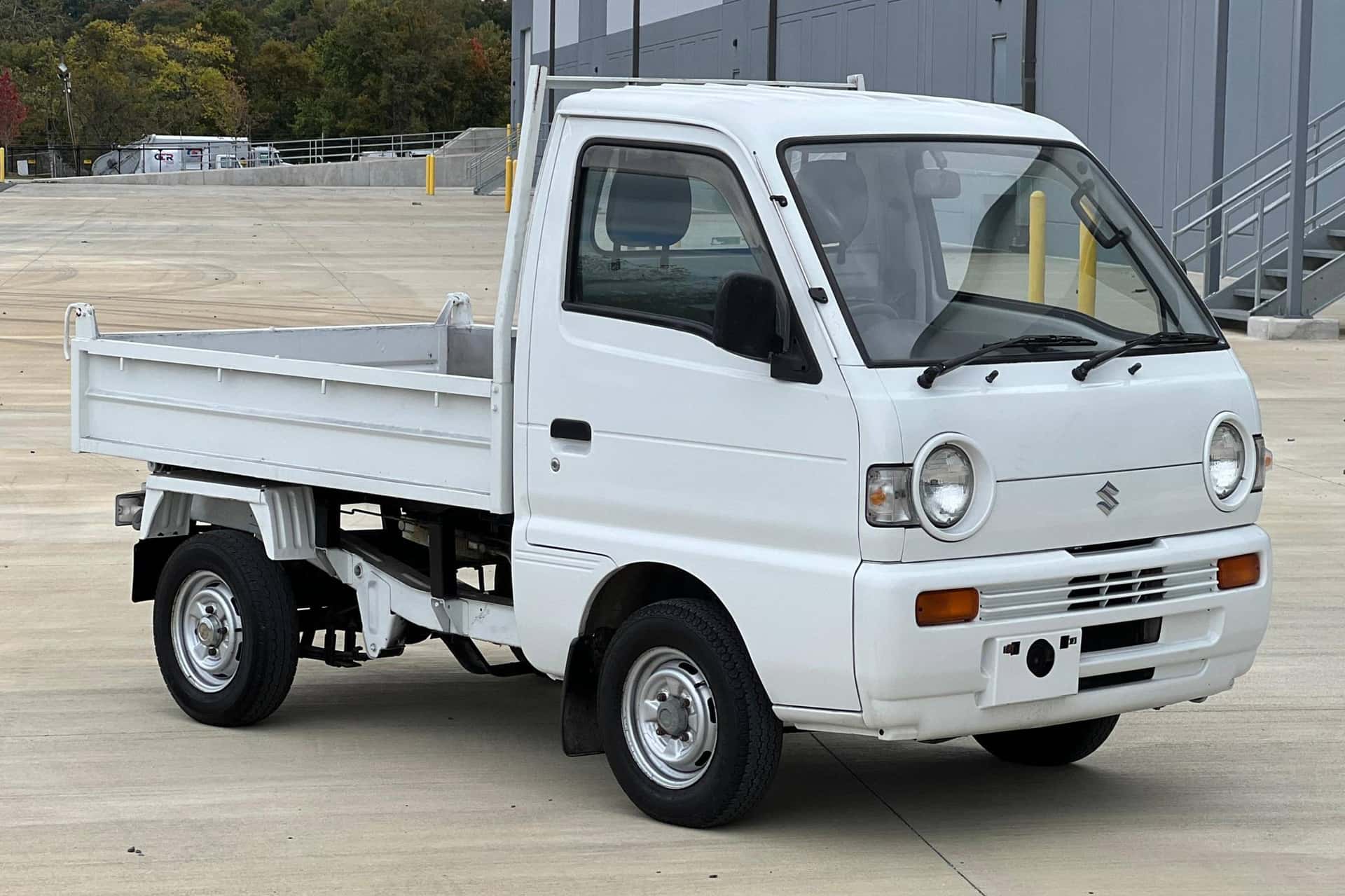 1991 Suzuki Carry Truck sold for $8,800